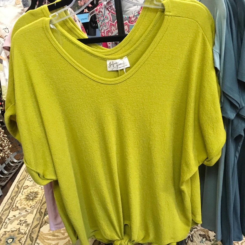 Chartreuse vneck top with front tie, short sleeve